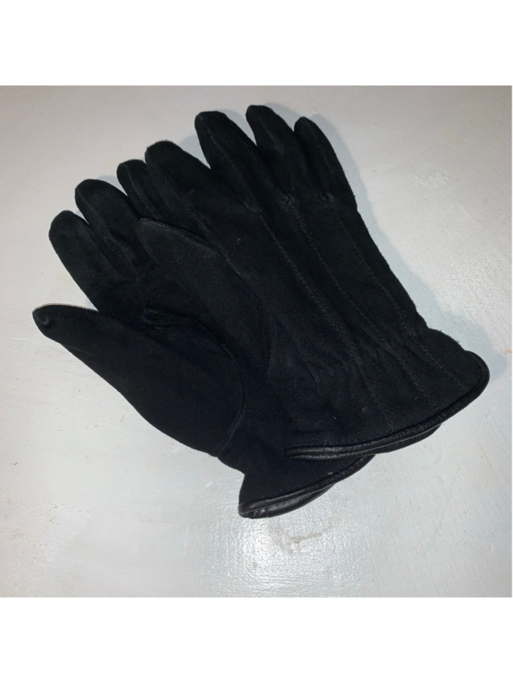 Women's Auclair Black Suede Gloves One Size